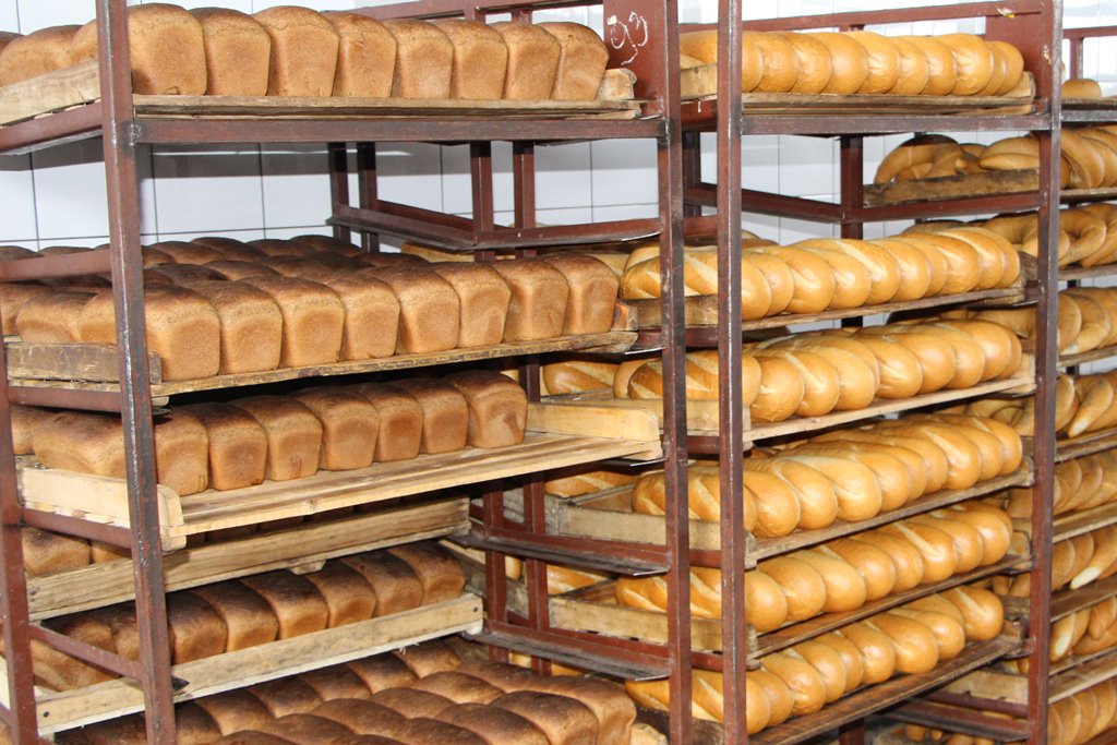 Хлеб цех. Цех хлебобулочных изделий. Склад хлеба. Хлебный цех. Хранение хлебобулочных изделий.